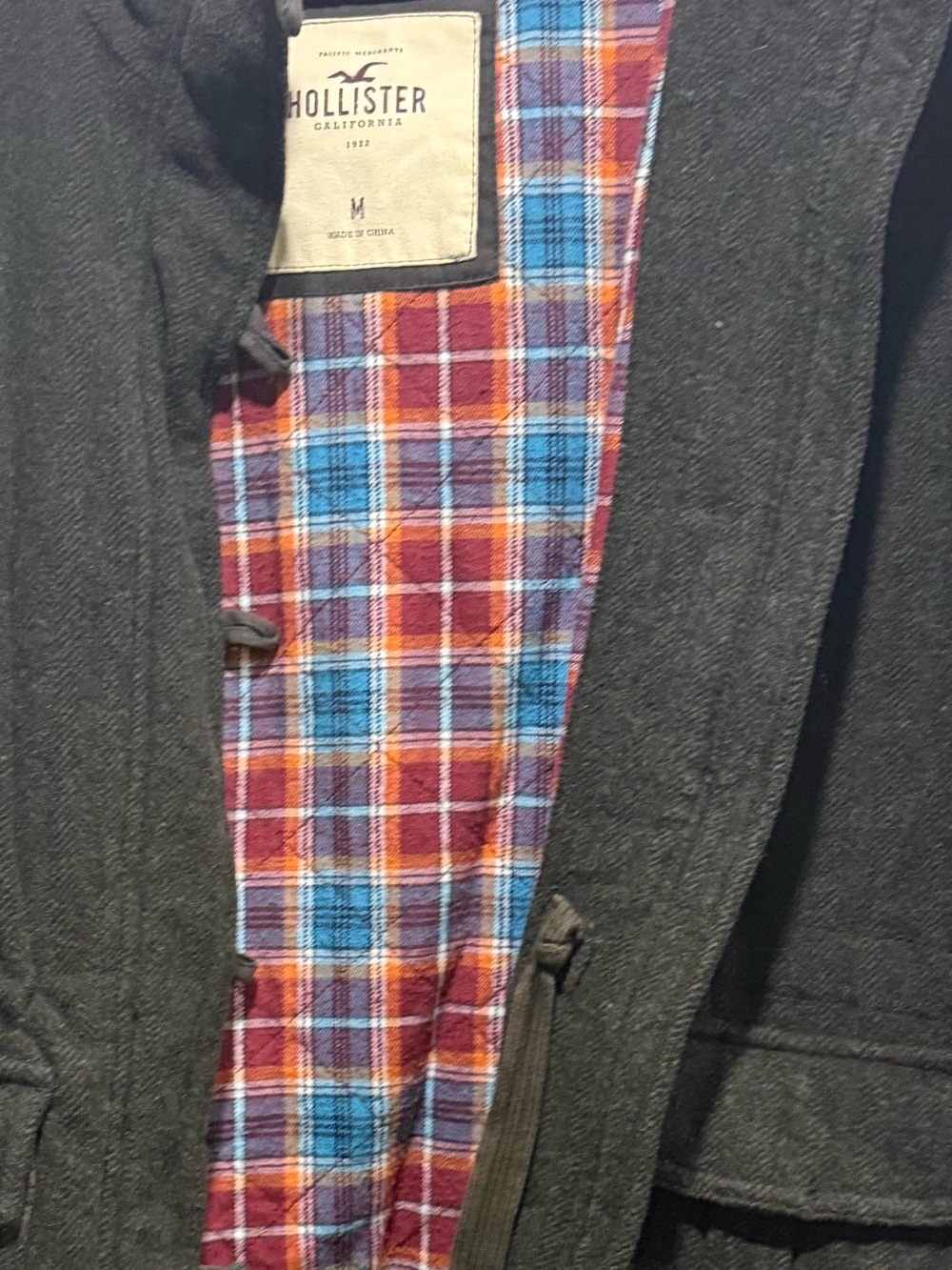 Hollister Women s Gray  jacket with Red & Blue Plaid Lining Lg